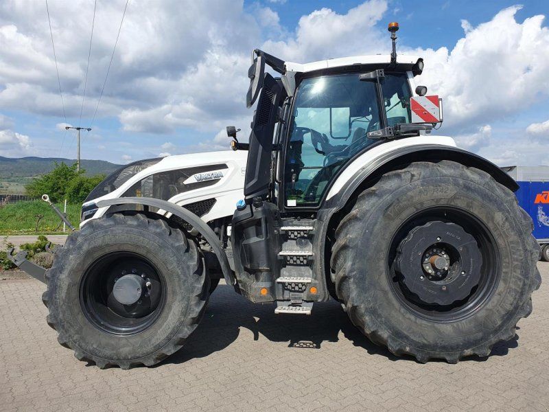 Valtra Q305