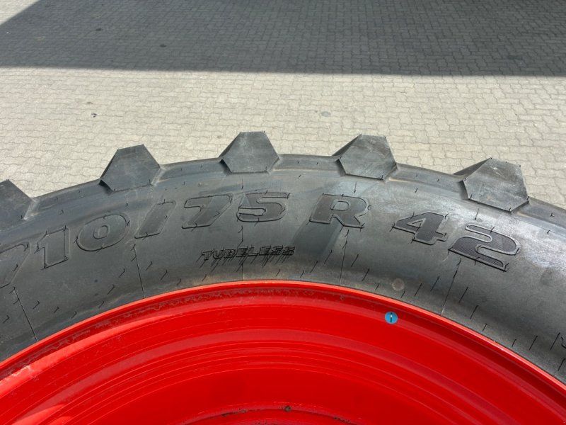 Trelleborg VF 710/75 R42 / VF 600/70 R34