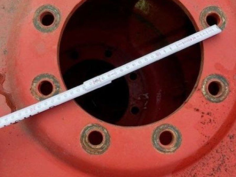 BKT 340/85 R 48 Pflegereifen