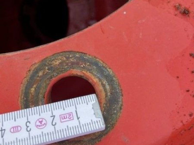 BKT 340/85 R 48 Pflegereifen