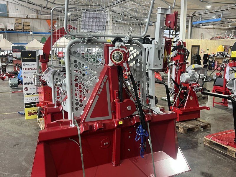 Tajfun EGV85 AHK SG mit Hilfswinde HW 550