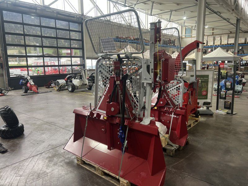 Tajfun EGV85 AHK SG mit Hilfswinde HW 550