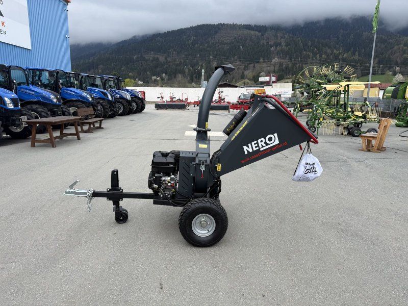 SH-150 PRO mobiler Häcksler bis zu 12cm Äste