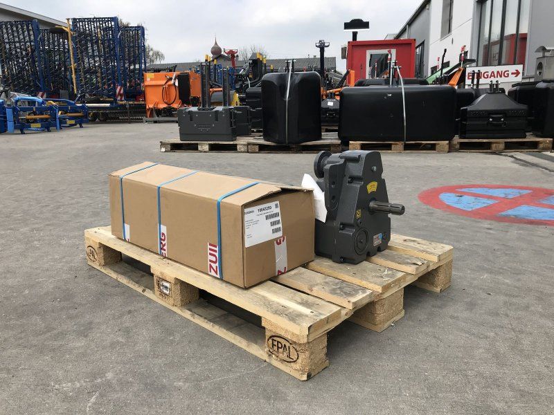 Zuidberg Frontzapfwelle zu Fendt 500er SCR oder S4