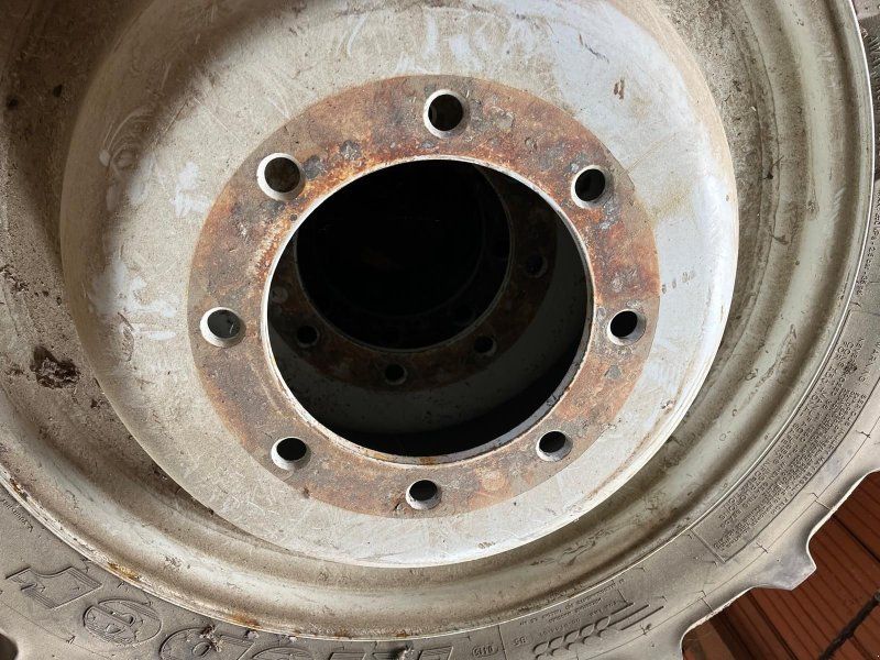 Pflegeräder 250/85 R28 & 230/95 R40