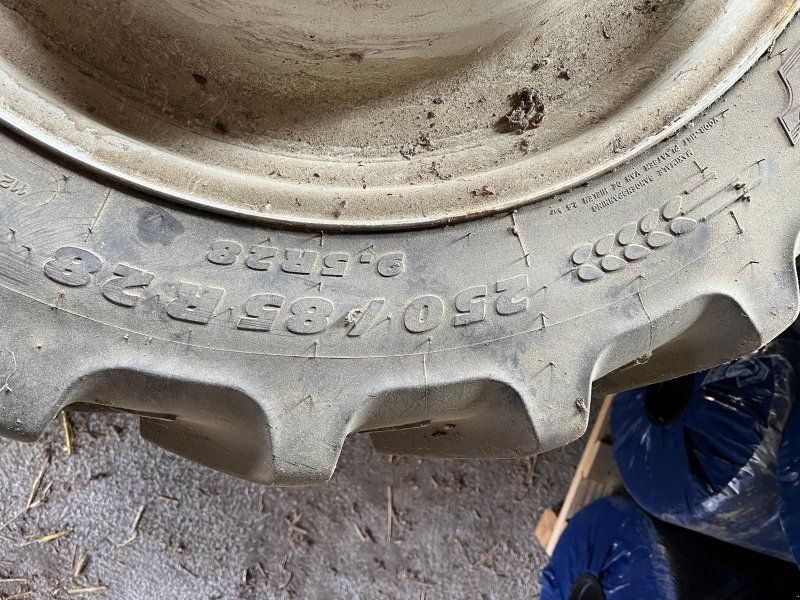 Pflegeräder 250/85 R28 & 230/95 R40