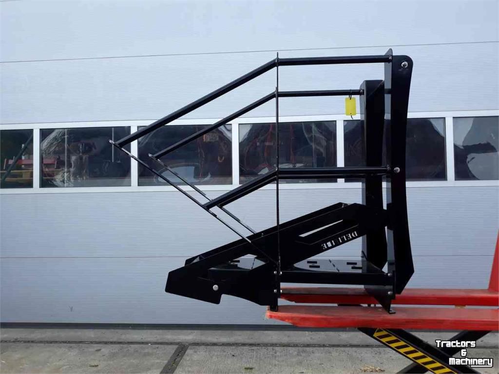 Delimbe Bordes- trap tbv vullen zaaimachine