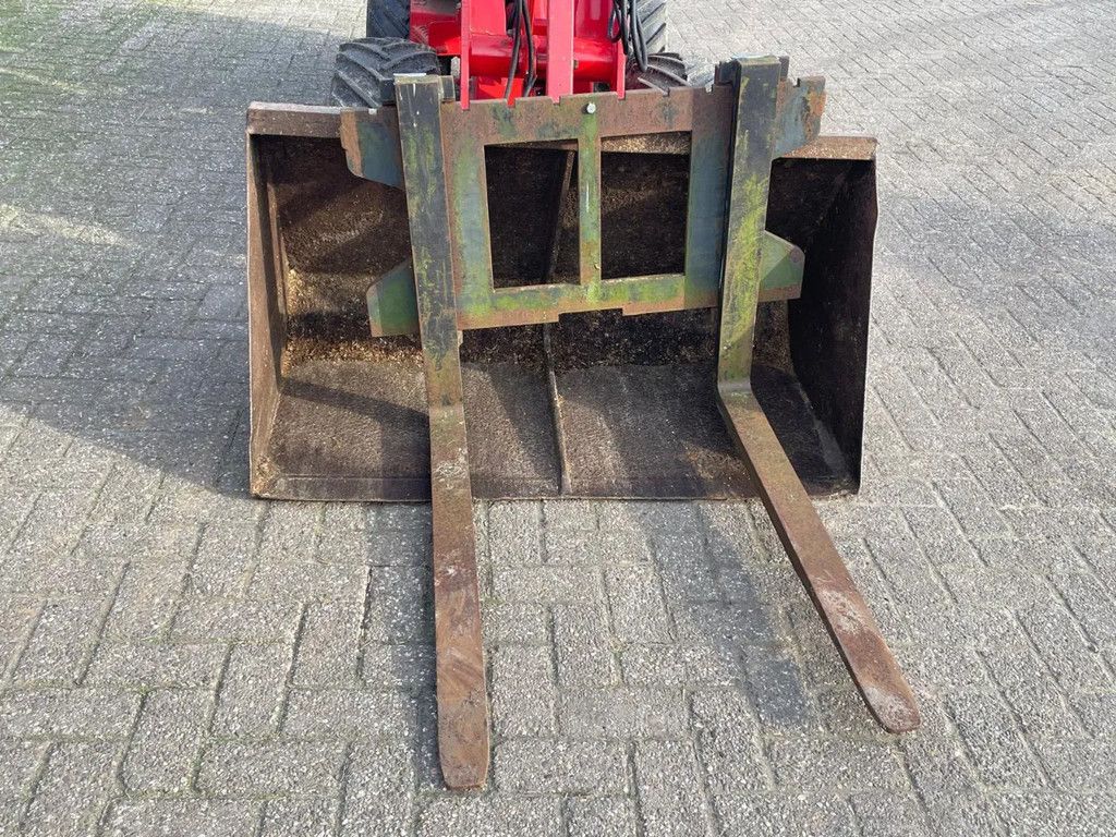 Fuchs F853H shovel loader