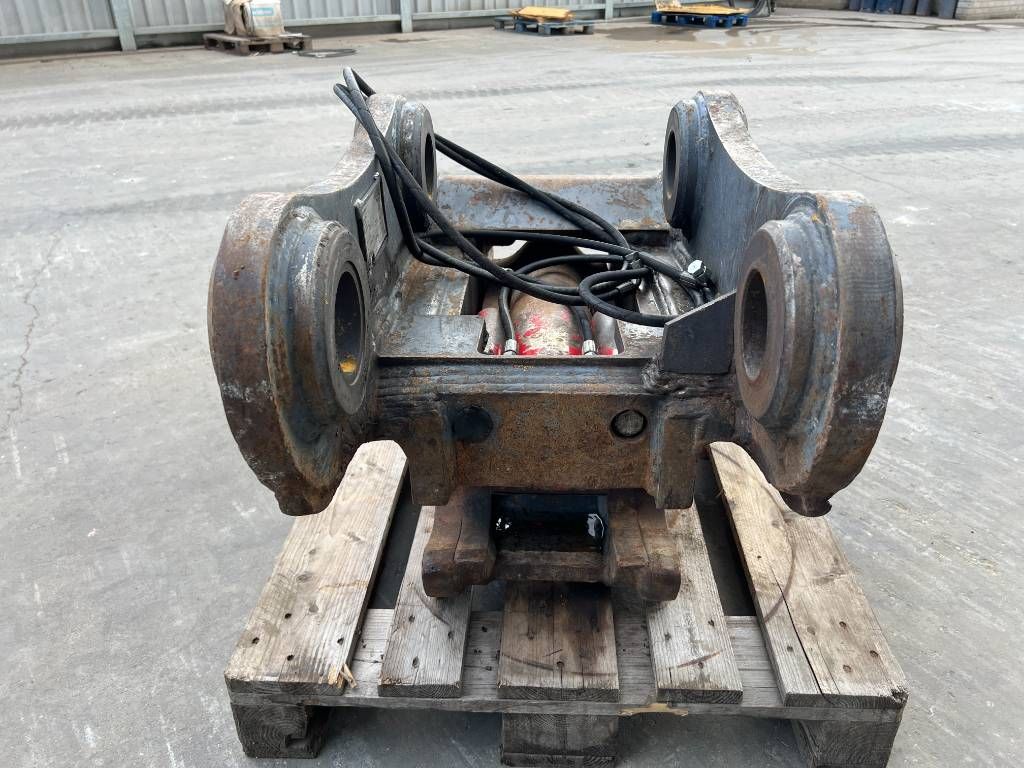 Miller Caterpillar 325 / 329 Geith