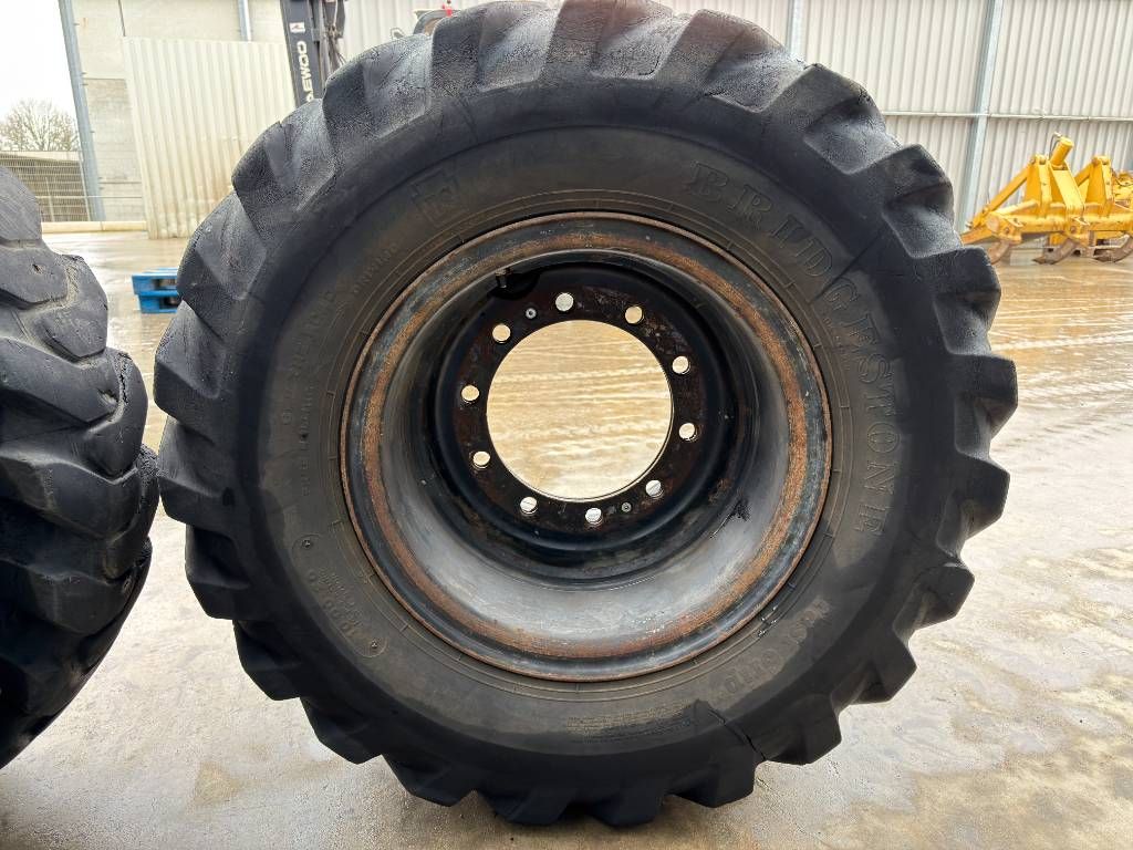 Bridgestone 1000 x 20 Set / 10.00 x 20: 4x2 Tyres