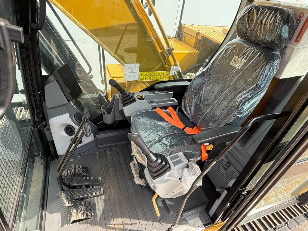 CAT 324 05A -- Next Gen / NEW / UNUSED / 2026 Model