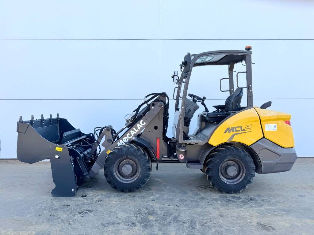 Mecalac MCL 6 - NEW / UNUSED / Bucket + Forks