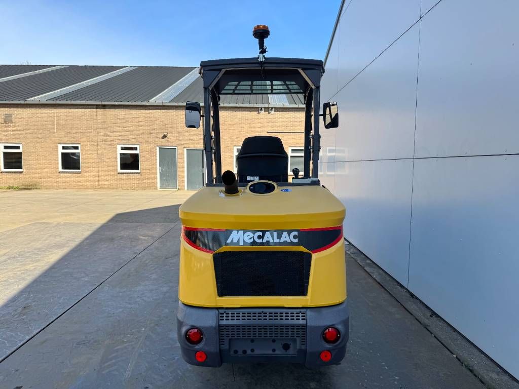 Mecalac MCL 6 - NEW / UNUSED / Bucket + Forks