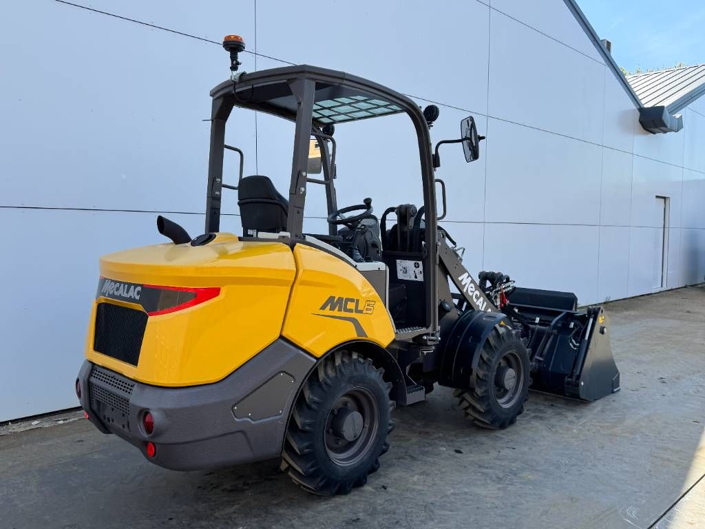 Mecalac MCL 6 - NEW / UNUSED / Bucket + Forks