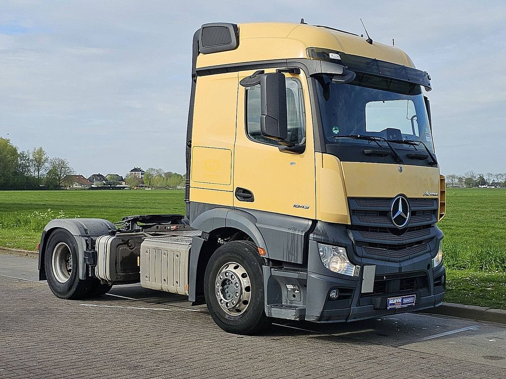 MERCEDES-BENZ ACTROS 1843