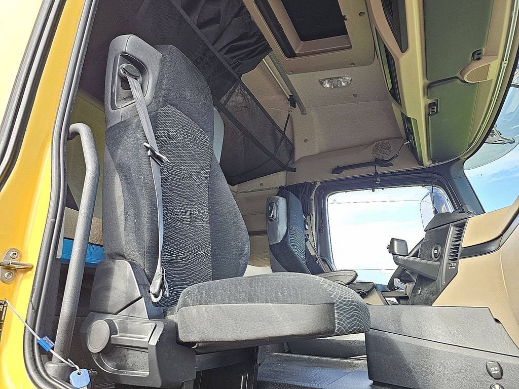 MERCEDES-BENZ ACTROS 1843