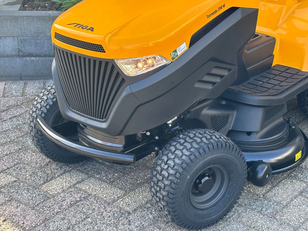 Stiga Zitmaaier met mulch / zijuitworp en trekhaak!