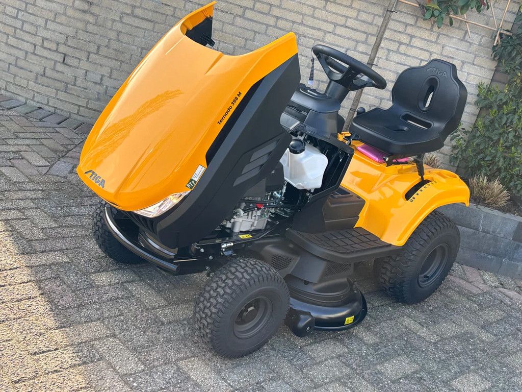 Stiga Zitmaaier met mulch / zijuitworp en trekhaak!