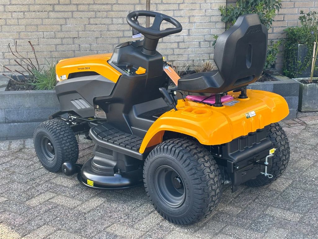 Stiga Zitmaaier met mulch / zijuitworp en trekhaak!