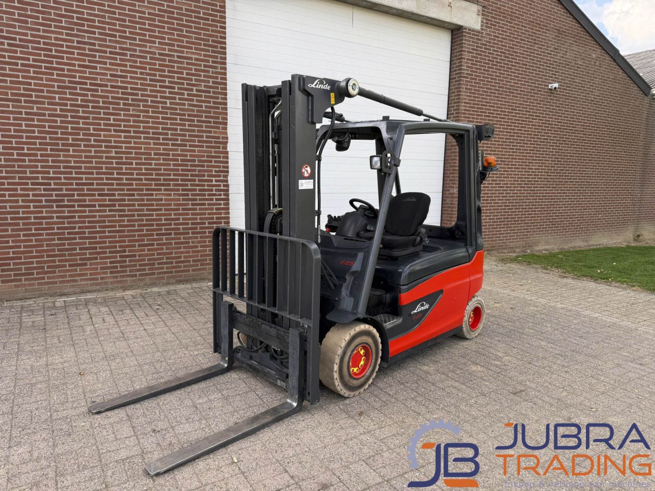 Linde E25L-01 Elektrostapler | 2013 | 14415Std | 2,5T | 4,7M