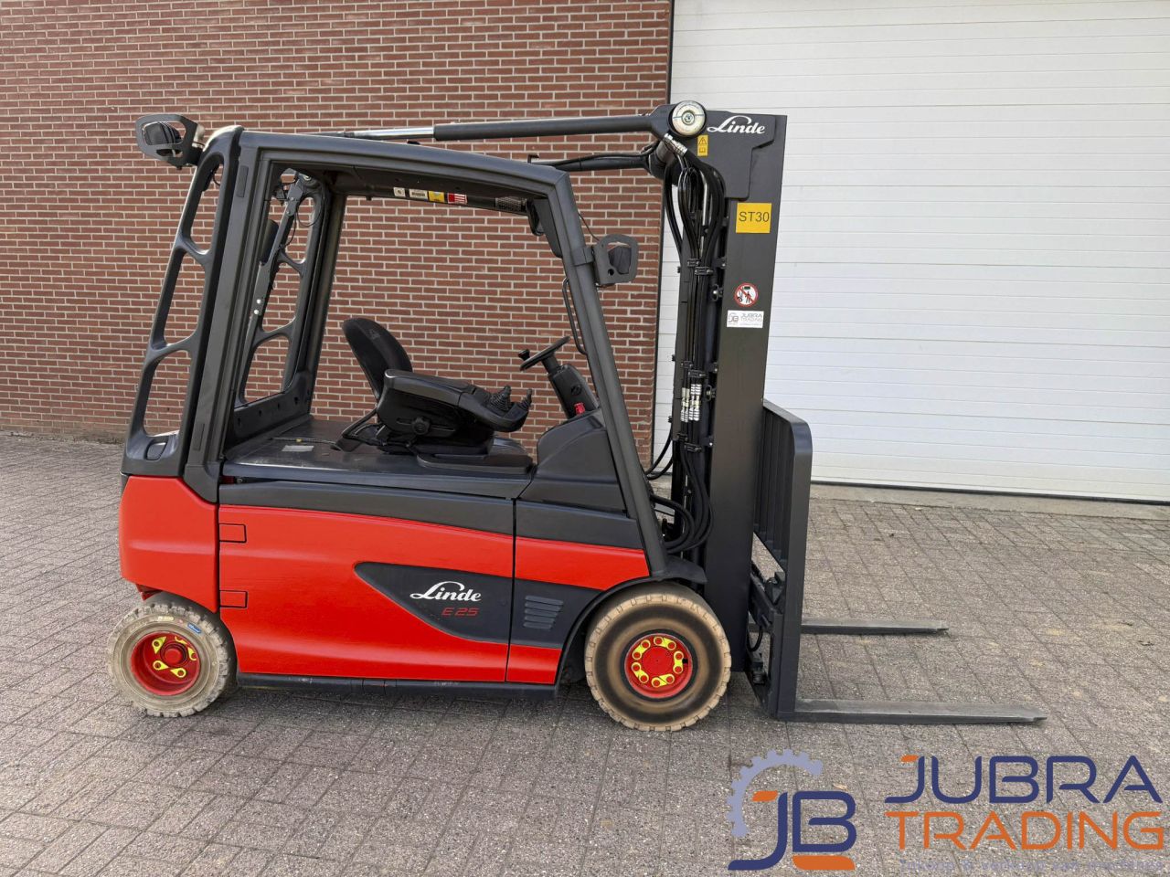 Linde E25L-01 Elektrostapler | 2013 | 14415Std | 2,5T | 4,7M