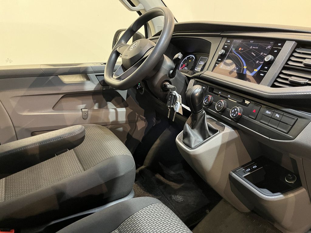 Volkswagen Transporter 2.0 TDI L2H1 150 PK DSG Automaat / Servicebus / Sortimo Inrichting / Euro 6 / Airco / Cruise Control / CarPlay / Camera / Navigatie