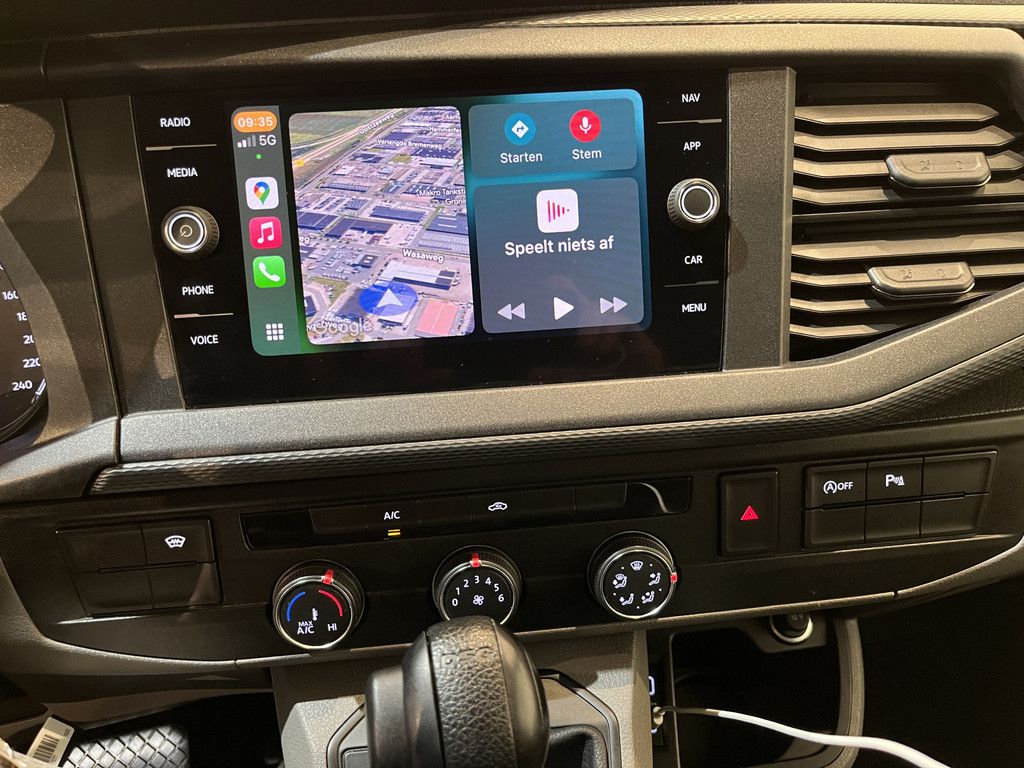 Volkswagen Transporter 2.0 TDI L2H1 150 PK DSG Automaat / Servicebus / Sortimo Inrichting / Euro 6 / Airco / Cruise Control / CarPlay / Camera / Navigatie