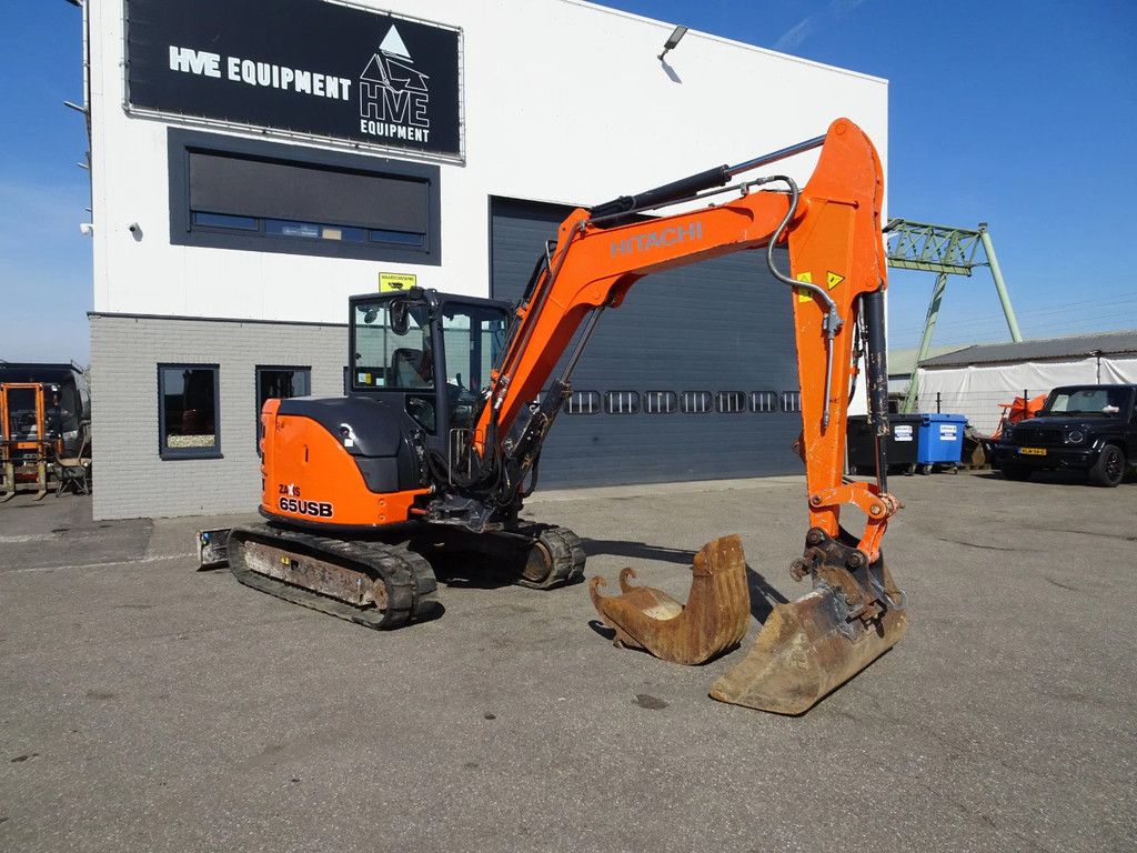 Hitachi ZX65USB-5A