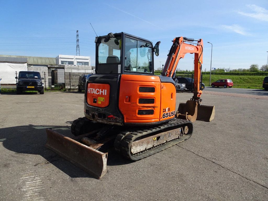 Hitachi ZX65USB-5A