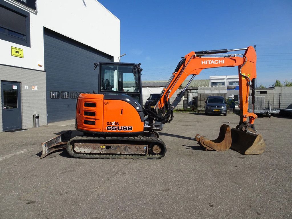 Hitachi ZX65USB-5A