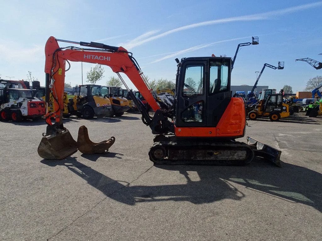 Hitachi ZX65USB-5A