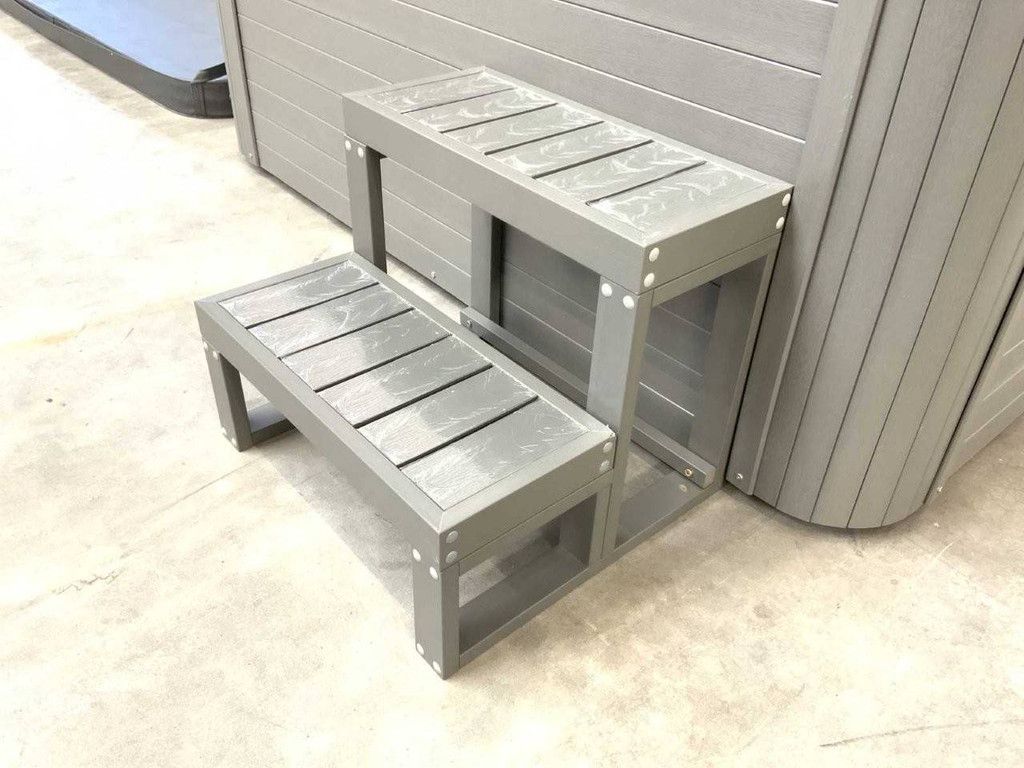 Jacuzzi London with Nordic Insulation 5 Persons New