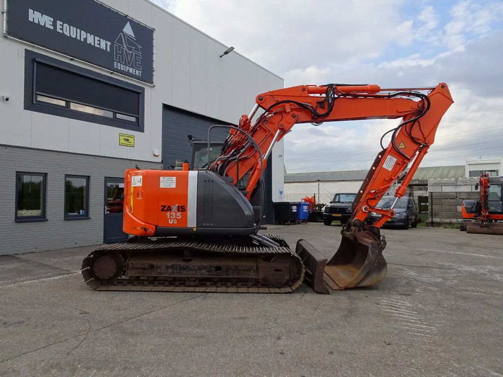 Hitachi ZX135US-3