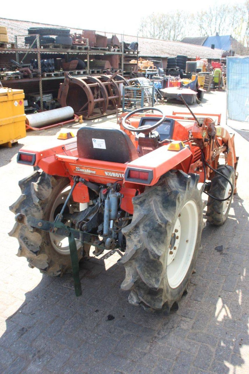 Kubota ZL1-255 Mini Tractor Diesel 24 hp with front loader