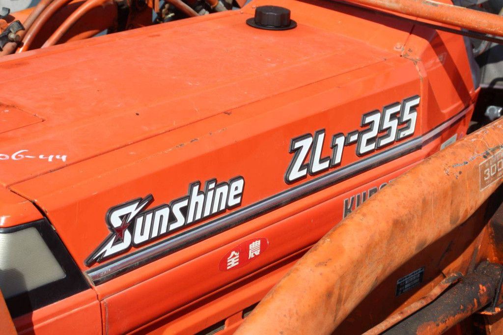 Kubota ZL1-255 Mini Tractor Diesel 24 hp with front loader