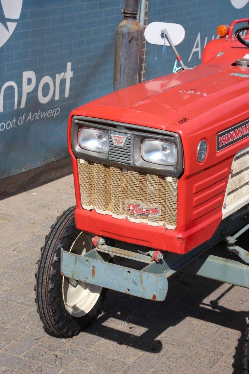 Kleintraktor Yanmar YM2310 Diesel 23 PS mit Grubber