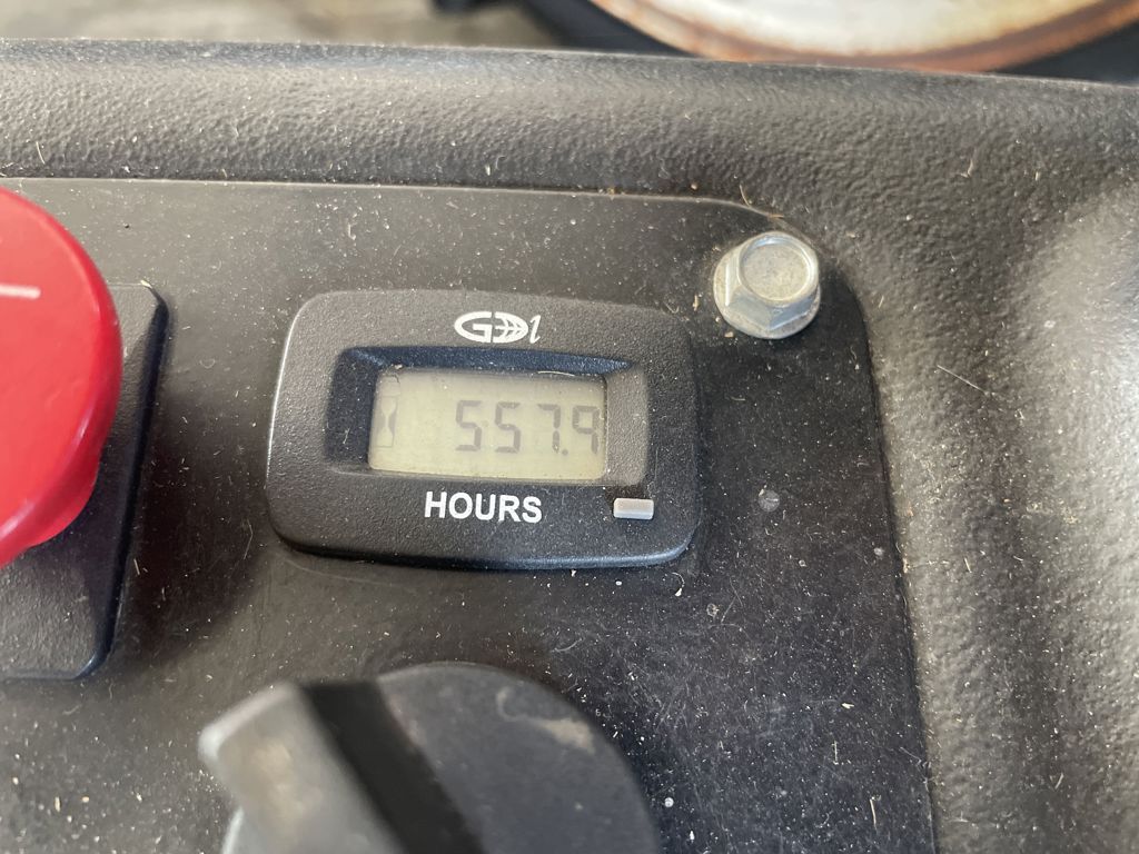 Ariens Gravely Pro turn 52