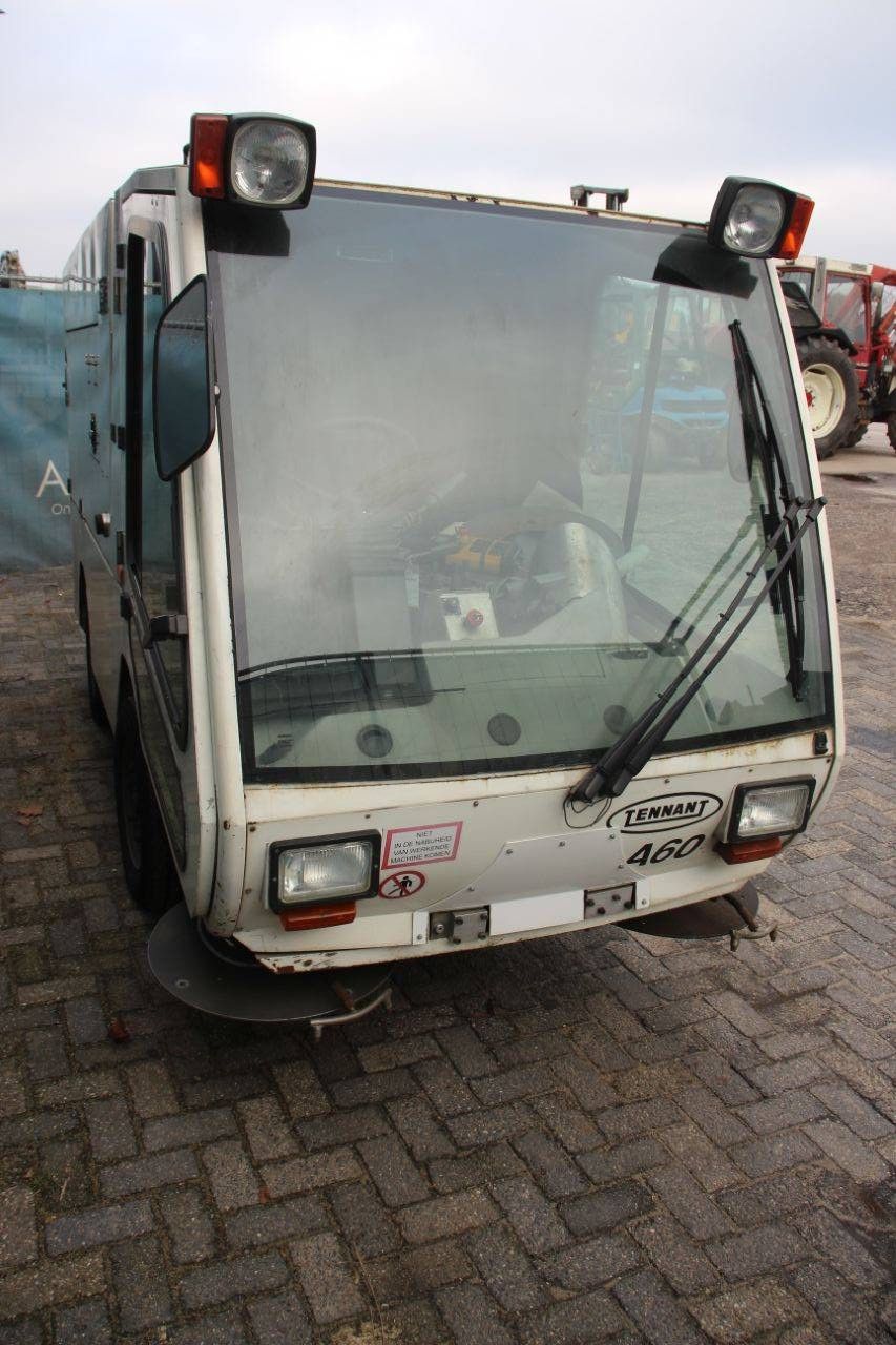 Veegmachine HMF 214 Diesel 2007