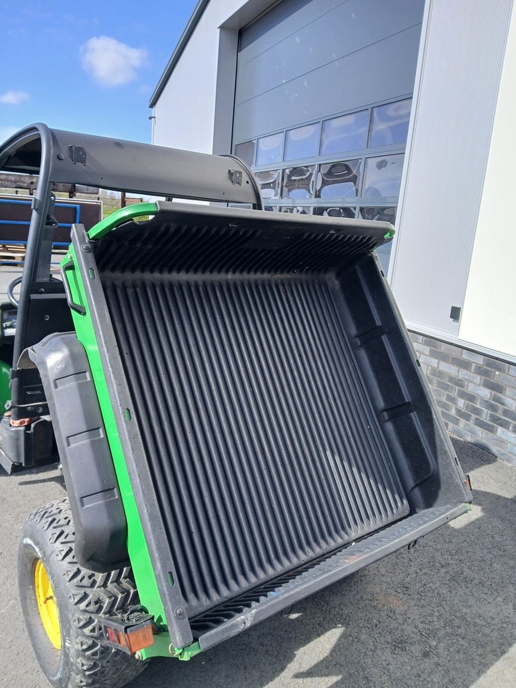 John Deere Gator 4x4 HPX