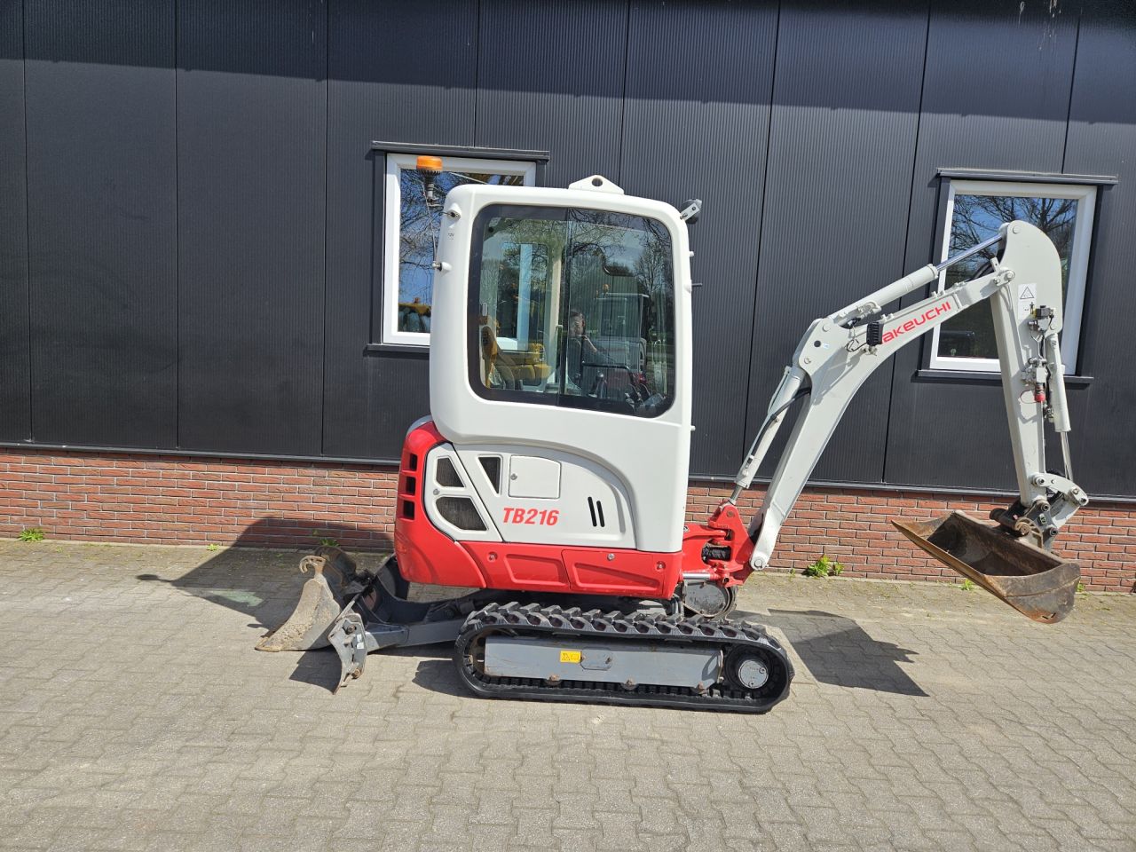 Takeuchi TB216