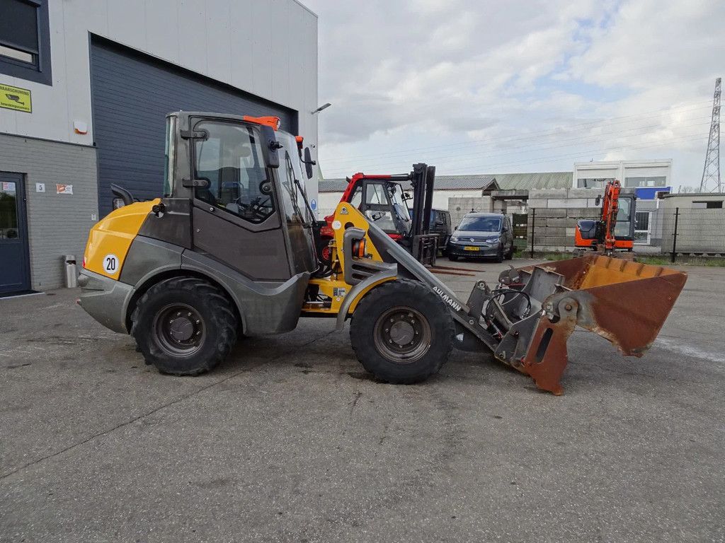 Ahlmann AX1000