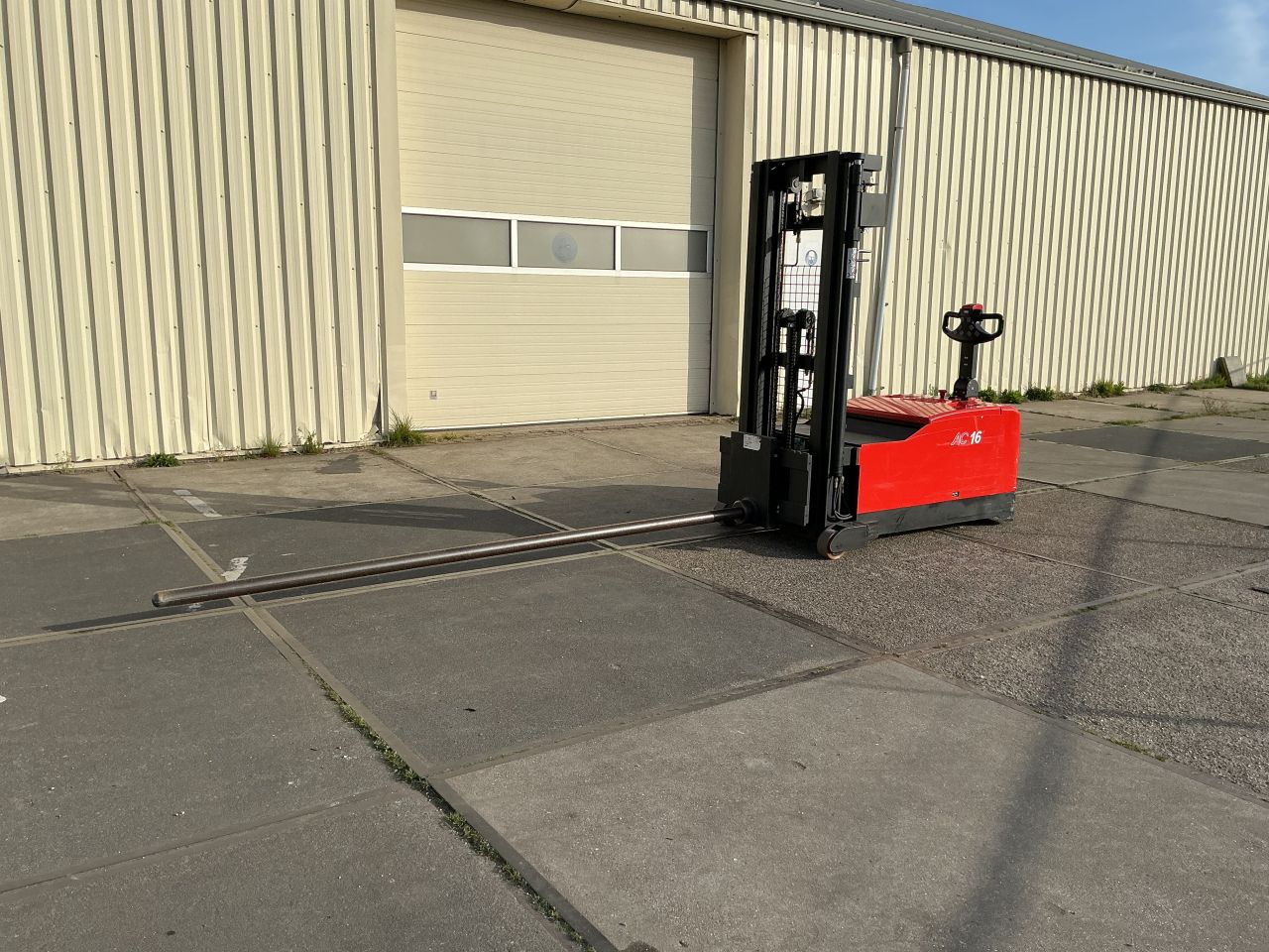 Heli vrijdragende stapelaar met draagdoorn bjr 2020