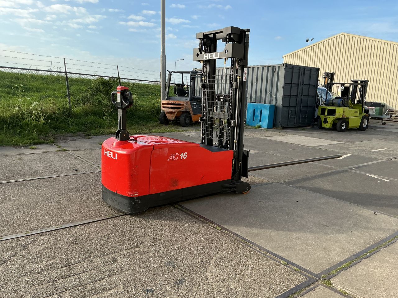 Heli vrijdragende stapelaar met draagdoorn bjr 2020