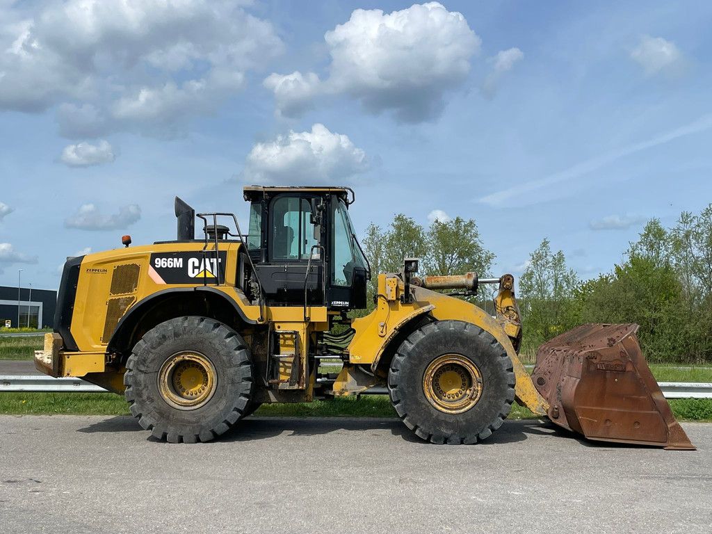 Caterpillar 966M