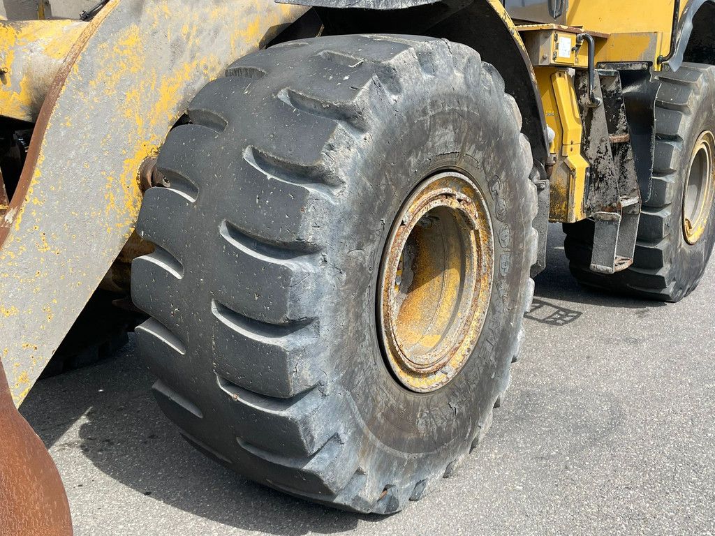 Caterpillar 966M