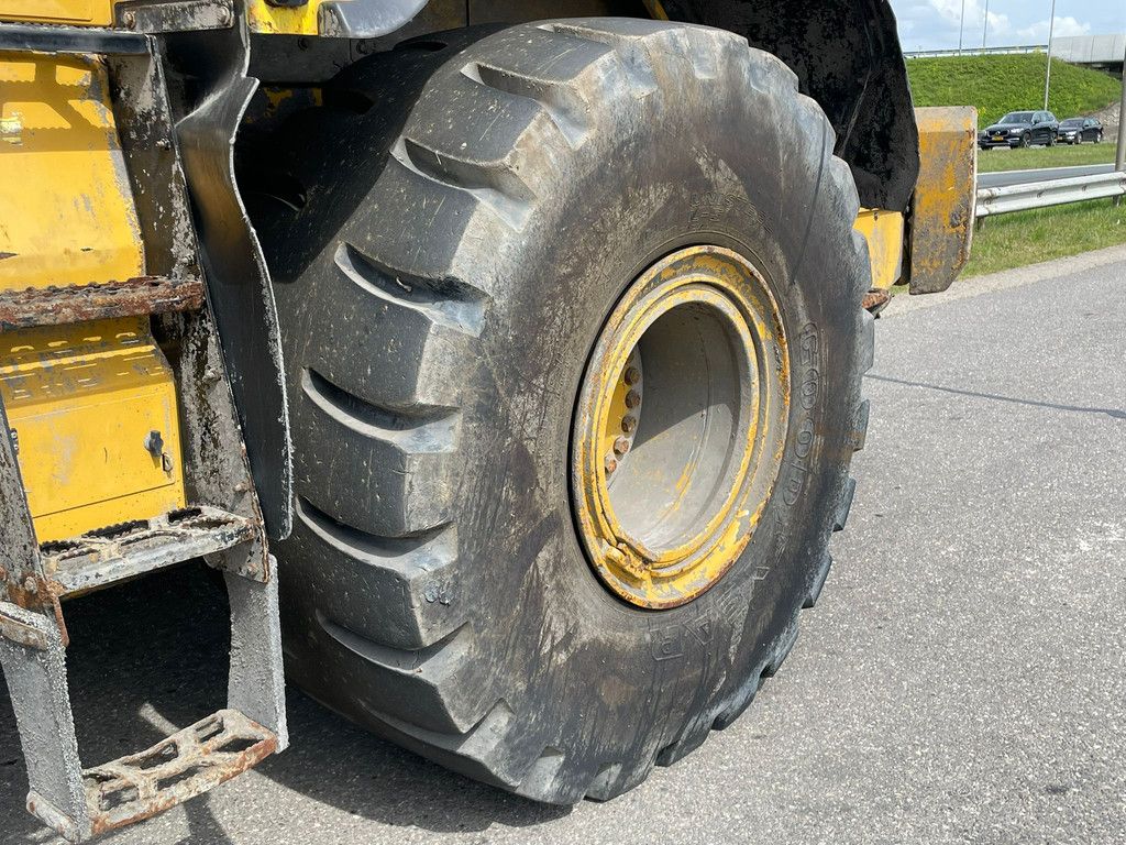 Caterpillar 966M