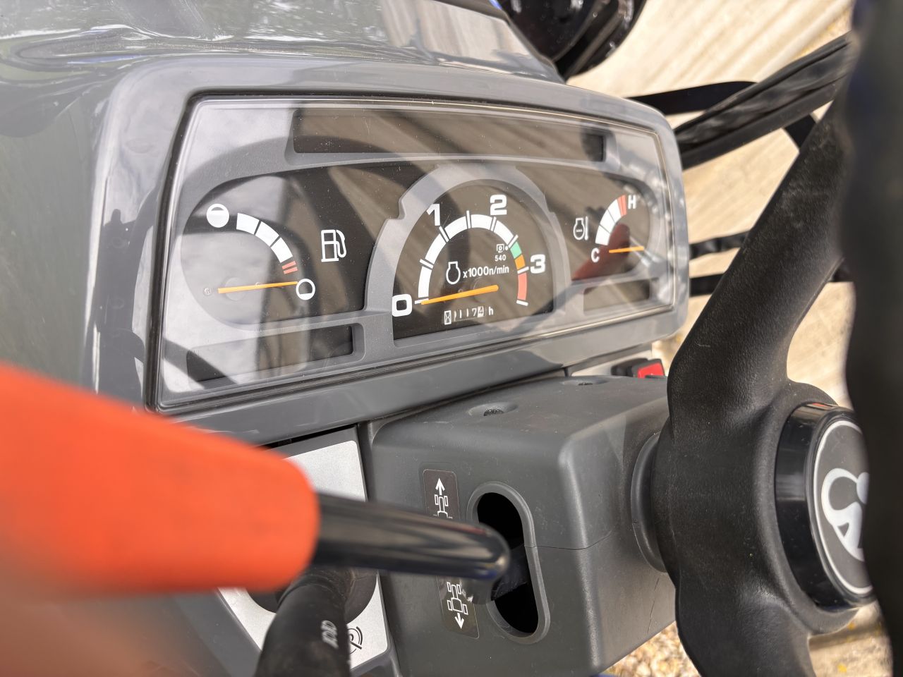 Iseki TM3217 nieuwstaat + grondbak en mestriek - NL kenteken