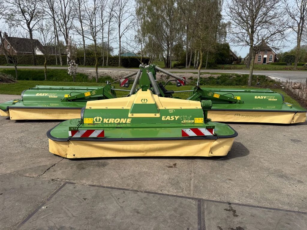 Krone Triple maaier Easycut B 870 CV & 320 CV Kneuzer schijvenmaaier