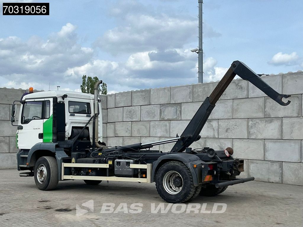 MAN TGA 18.310 4X2 14 tons hooklift steelsuspension Manual Euro 2