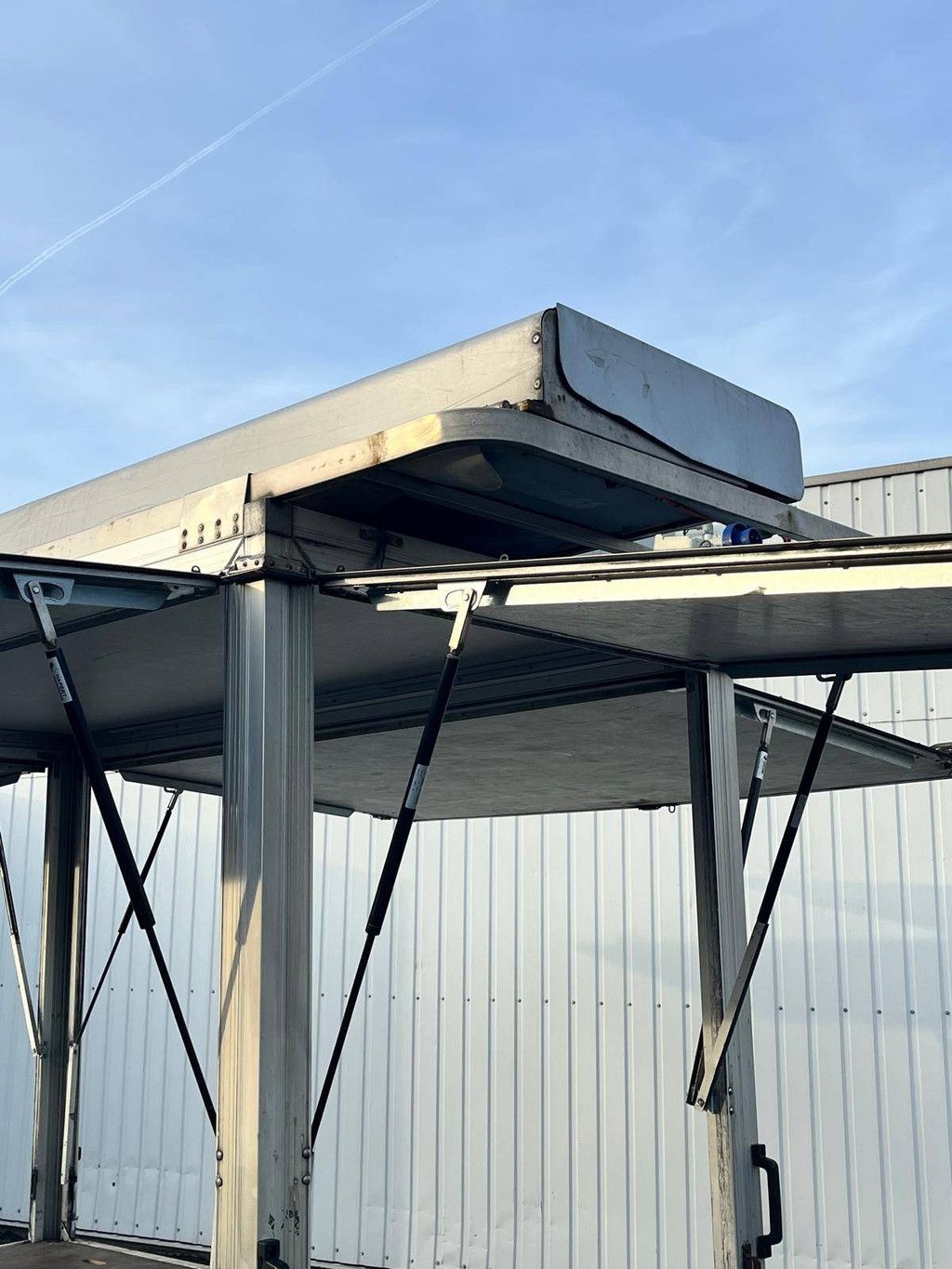 Closed Box Trailer Hapert Sapphire 3500kg 3.00x1.50x2.10m 2018